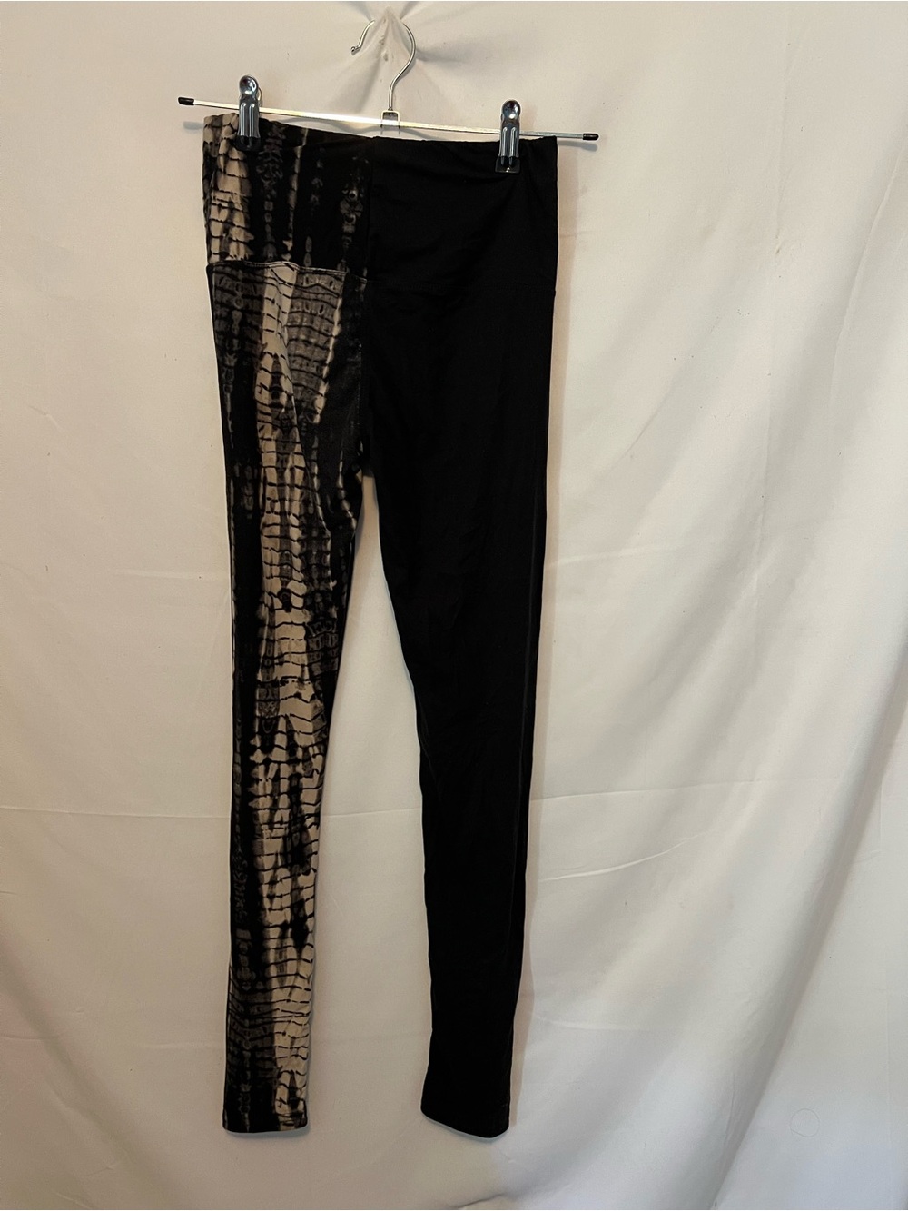 Black/Cream Tie Dye High-Waisted, Full Length, Athleisure Leggings - Size S - Picture 4 of 5
